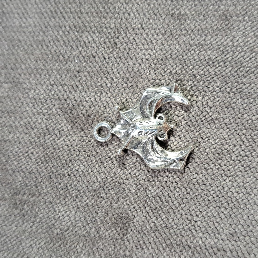 Silver Tone Metal Hanging Bat Spread Wings Pendant Charm NEW 19mm x 18mm